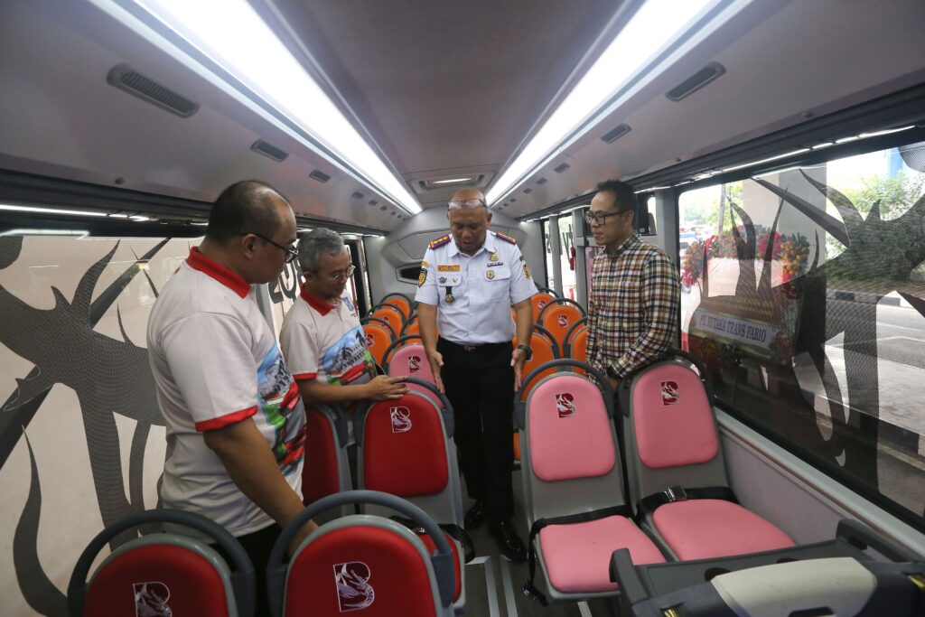 Urai Kemacetan, Pemkot Surabaya Luncurkan Bus Listrik dan Tambah Armada Wira Wiri