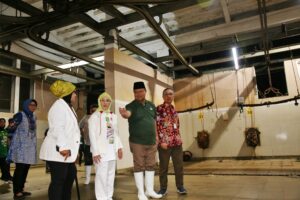 Permintaan Daging Stabil, Pemkot Surabaya Pastikan Proses Pemotongan Hewan di RPH Pegirian Sesuai Syariah