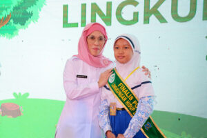 Pemkot Surabaya Gelar Penyelempangan Finalis Pangeran dan Putri Lingkungan Hidup Tahun 2024