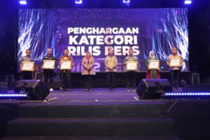 Pemkot Surabaya Raih 4 Penghargaan Terbaik Pertama di Jatim Public Relation Award 2024
