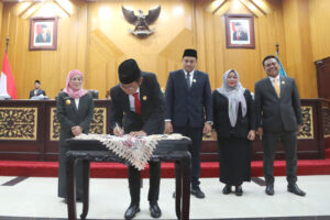 Pimpinan DPRD Kota Surabaya 2024-2029 Resmi Ditetapkan