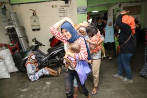 Tingkatkan Kesadaran Masyarakat, Pemkot Surabaya Adakan Simulasi Bencana di Siola