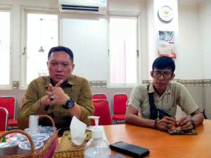 Dipimpin Camat Benowo, Tim Gabungan Evakuasi 12 Wanita di Rumah Kosong Sememi Surabaya
