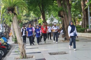 Pemkot Surabaya Gelar Fun Walk Peringatan HUT ke- 53 KORPRI, PJs Wali Kota Ajak Tingkatkan Layanan