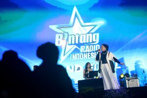 Grand Final Bintang Radio 2024 digelar Meriah di Balai Kota Surabaya, Hadirkan Padi Reborn