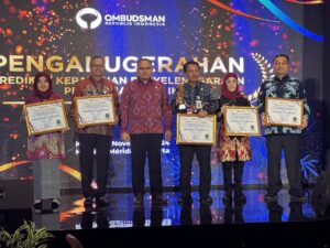 Pertahankan Zona Hijau Sejak 2021, Pemkot Surabaya Raih Penghargaan dari Ombudsman RI