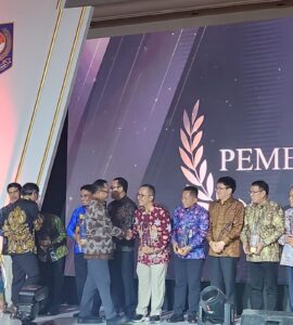 Surabaya Raih Juara Terbaik 1 Pelayanan Publik Fiskal Tertinggi dari Kemendagri RI