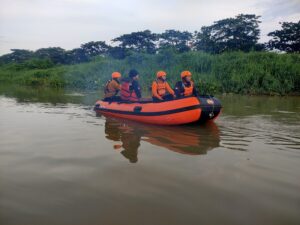 Tim Gabungan Perluas Pencarian Balita Hanyut di Wiyung Surabaya hingga 5 Kilometer