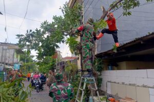 Pemkot Surabaya Respons Cepat Bencana Angin Puting Beliung, 316 Jiwa Terdampak