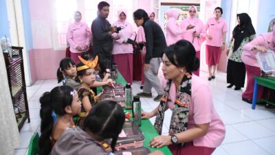 Pengurus YKB Daerah Jatim Kunjungi TK Kemala Bhayangkari 53 Madiun Kota, Pantau Program Makan Bergizi Gratis