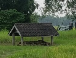 Makam Raden Satrio, Putra Sunan Drajat, di Desa Drajat Bojonegoro
