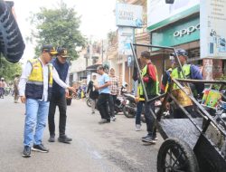 Gus Barra Tinjau Beberapa Titik Perbaikan Jalan