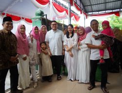 Didampingi Istri, Mas Dhito Ikuti Halal Bihalal Lingkungan