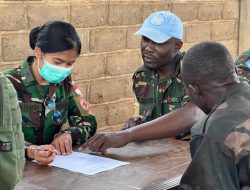 Tunjukkan Dedikasi Srikandi Korps Wanita Angkatan Laut Satgas Gizi TNI Konga XX-U Pemeriksaan Kesehatan Personel Fardc
