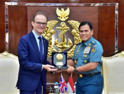 Kepala Staf Angkatan Laut Laksamana TNI Dr. Muhammad Ali,SE,M,,M,M,Tr,Opsla, Menerima Kunjungan Kehormatan Duta Besar Inggris untuk Indonesia