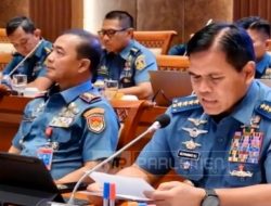 Kepala Staf Angkatan Laut Laksamana TNI Dr. Muhammad Ali, S.E., M.M., M.Tr. Opsla  Rapat Dengar Pendapat Dengan Komisi I DPR Di Kompleks Parlemen, Senayan, Jakarta