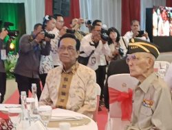 Wakil Presiden Ke-6 Try Sutrisno Menghadiri Acara Halal Bihalal Purnawirawan TNI Angkatan Darat Di Balai Kartini, Jakarta