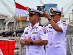 Dansatkor Memimpin Pelaksanaan Upacara Pengukuhan Jabatan Komandan KRI Yos Sudarso-353
