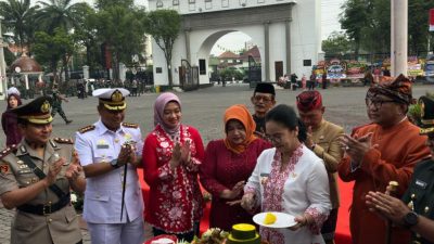 Komandan Pangkalan TNI AL Semarang Menghadiri Upacara Peringatan Hari Jadi Kota Semarang Ke-478 Tahun 2025