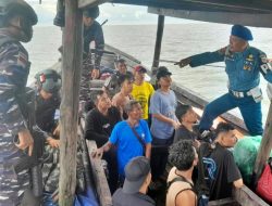 TNI AL Berhasil Mengamankan 42 Pekerja Migran Indonesia Non Prosedural Yang Diselundupkan Dari Malaysia Melalui Perairan Muara Sungai Baru Kabupaten Asahan