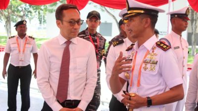 KRI Bung Karno -369 Terima Kunjungan Permanent Secretary Defence of Singapore