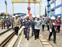Kepala Staf Angkatan Laut Laksamana TNI Dr. Muhammad Ali,SE,M,,M,M,Tr,Opsla, Bersama Jajaran Defend ID Kunjungi PT. PAL Indonesia 