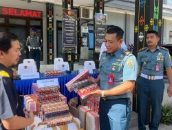 Lanal Labuan Bajo menggagalkan penyelundupan 80.000 batang rokok Ilegal tanpa Cukai dan 14 unit sepeda motor tanpa dokumen lengkap di Pelabuhan Multipurpose Pelindo Wae Kelambu