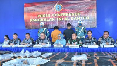 Prajurit TNI AL Berhasil Menggagalkan Upaya Penyelundupan Benih Bening Lobster Sejumlah 40 Box Styrofoam Di Pelabuhan Merak Jakarta