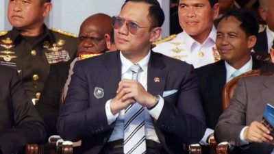 Kepala Staf Angkatan Laut Laksamana TNI Dr. Muhammad Ali,SE,M,,M,M,Tr,Opsla, Mendampingi Presiden Republik Indonesia Prabowo Subianto Meresmikan Kampus Bhinneka Tunggal Ika Universitas Pertahanan Republik Indonesia Di Bogor