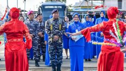 Lantamal XII Menggelar Tradisi Serah Terima Kemudi Kepemimpinan Dalam Rangka Pisah Sambut Komandan Lantamal XII