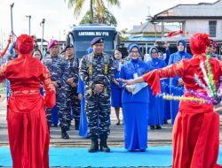 Lantamal XII Menggelar Tradisi Serah Terima Kemudi Kepemimpinan Dalam Rangka Pisah Sambut Komandan Lantamal XII