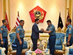 Wakil Komandan Korps Marinir Menerima Kunjungan Kerja Rektor II Universitas Hang Tuah