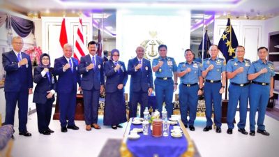 Kepala Staf Angkatan Laut  Laksamana TNI Dr. Muhammad Ali,SE,M,,M,M,Tr,Opsla, Menerima Audiensi Rektor Universitas Hang Tuah Dr. Avando Bastari Beserta Jajaran