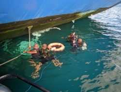 Respons Cepat Prajurit Pangkalan TNI Angkatan Laut Tual Menyelamatkan KM Labobar Milik PT Pelni Mengalami Gangguan Teknis Saat Bermanuver Di Perairan Tual