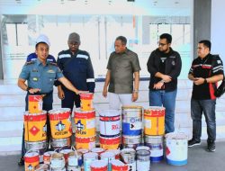 Kesigapan TNI AL Lantamal I Belawan Berhasil Mengamankan Puluhan Kaleng Cat Kapal Yang Dicuri Dari Kapal MT. Phoenix Crown Yang Tengah Lego Jangkar Di Sekitar Buoy 4 Perairan Belawan, Medan