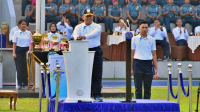 Danpushidrosal Mewakili Kepala Staf Angkatan Laut Laksamana TNI Dr. Muhammad Ali, S.E., M.M., M.Tr.Opsla., Membuka Pekan Olahraga TNI Angkatan Laut Wilayah Barat Tahun 2025