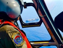 Helikopter AS 565 MBe Panther TNI AL Dengan Nomor Registrasi HS-1306 Yang Tergabung Dalam Maritime Task Force TNI XXVIII-P/UNIFIL Melaksanakan Patroli Udara Di Atas Laut Mediterania