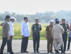 Presiden Republik Indonesia Prabowo Subianto Dalam Peluncuran Koperasi Desa Merah Putih Di Dampingi Panglima TNI
