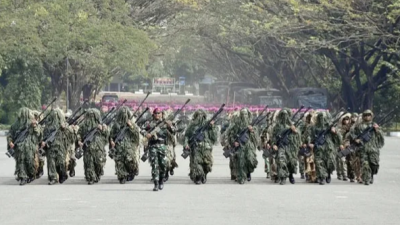 Para Prajurit Pasmar 2 Mengikuti Apel Gelar Kesiapan Di Surabaya,Untuk Menjelang Pemberangkatan Ke Pusat Pendidikan Dan Latihan Pasukan Khusus Di Batujajar, Bandung