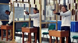 Komandan Lantamal III Melaksanakan Latihan Menembak pistol Di Dampingi Wadan Lantamal Juga Asisten Dan Kasatker